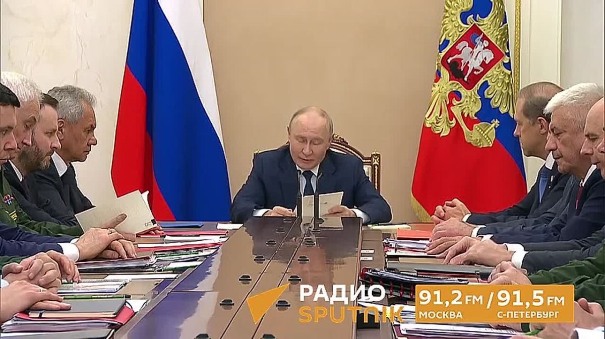 Запад использует украинцев как "пушечное мясо", заявил Путин