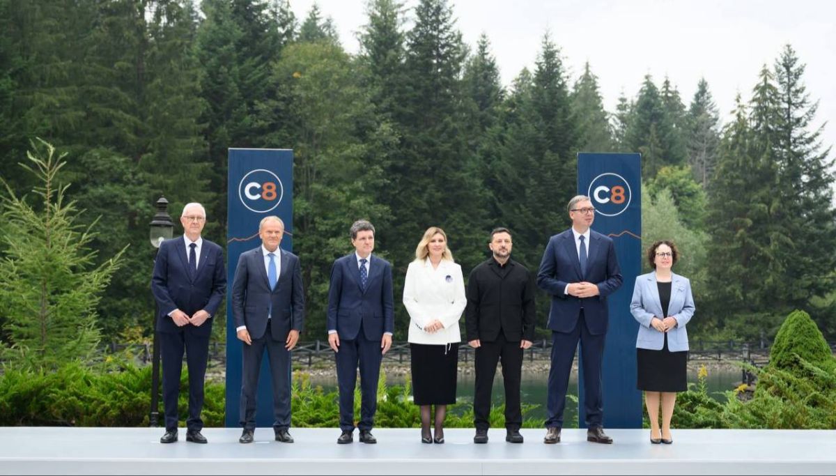 Зеленский объявил о создании нового регионального формата сотрудничества C8 - «Карпатская восьмёрка»: