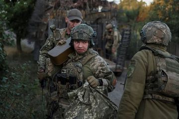 Военкор Стешин: ВСУ постепенно отступают и ждут, что Россия надорвется