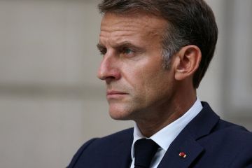 Сенатор Карасин: Прогнозы Макрона по украинскому кризису связаны с его личным будущим