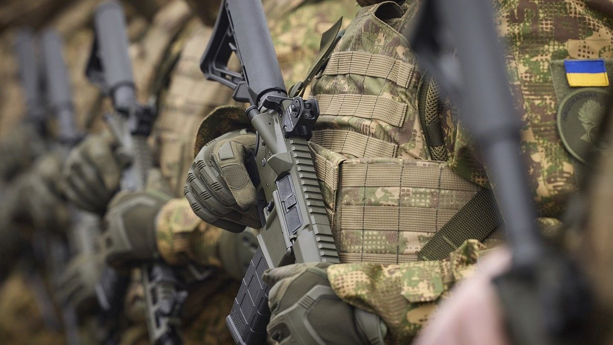 Боец Саныч: ВСУ маскируют взрывчатку под детский подарочный набор