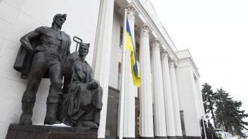 У Украины есть запасной план на случай уничтожения здания Верховной рады – Пидласа