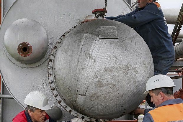 Украина и Венгрия подписали документ о строительстве мощностей по хранению нефтепродуктов