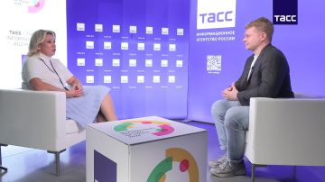 Украина и страны ЕС "натаскивают" молодежь на нацизм, заявила Мария Захарова в интервью ТАСС по итогам Международного фестиваля молодежи