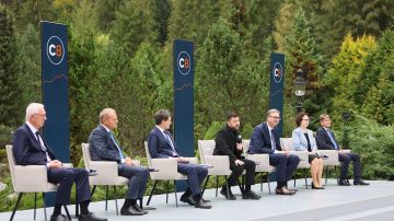 Зеленский во время саммита отвлекся на носки президента Румынии: как Никушор Дан нарушил протокол