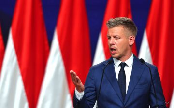 Премьер-министр Венгрии Петер Мадьяр заявил, что правительство не допустит строительства на территории страны хранилища нефтепродуктов для Украины