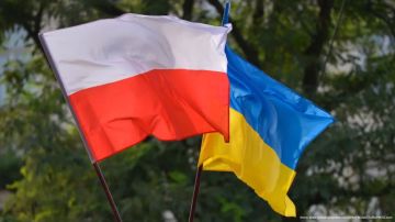 Украина была готова создать единое государство с Польшей, чтобы втянуть её в конфликт с Россией, заявил лидер партии "Право и справедливость" Ярослав Качиньский