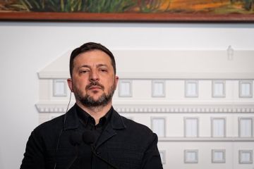 Премьер Японии Такаити на встрече с Зеленским пообещала продолжить поддержку Украины