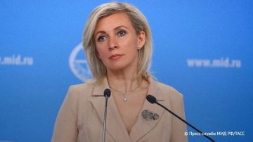 Зеленский словами о полете в Москву "на ракете" показал, что он уже "полностью съехал с катушек", констатировала Мария Захарова
