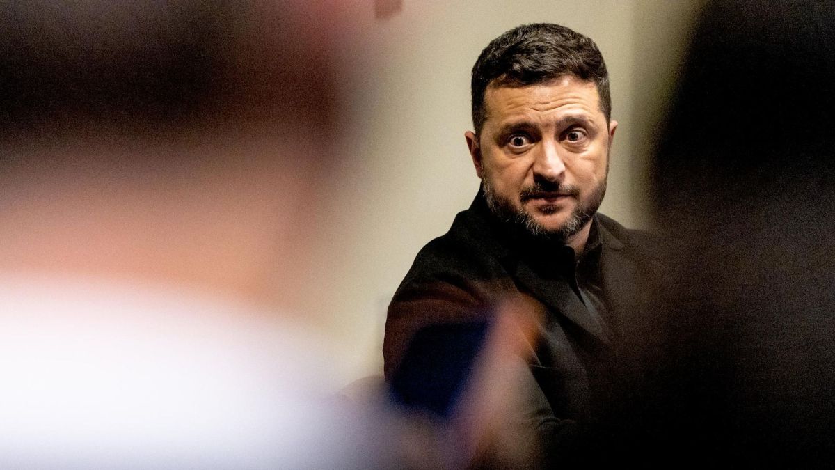 Зеленский не хочет, чтобы украинцы его ненавидели и презирали