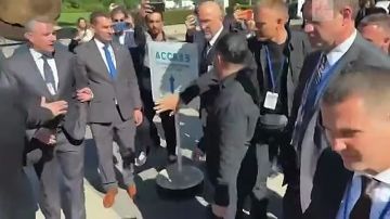 На ракете, бл***!. Так Зеленский ответил на вопрос журналиста о своем визите в Москву