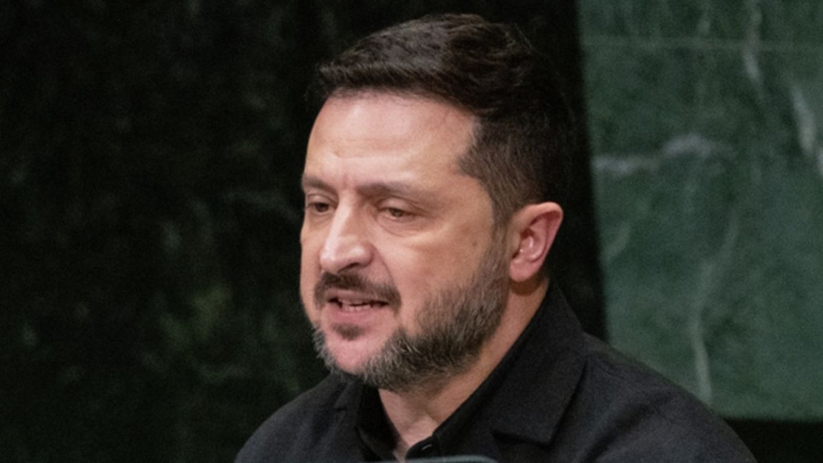 Захарова: Зеленский принимает запрещенные препараты, это очевидно