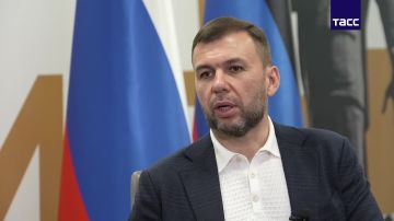 В вопросах переговоров по Украине открыто действует только Россия, заявил в интервью ТАСС Денис Пушилин