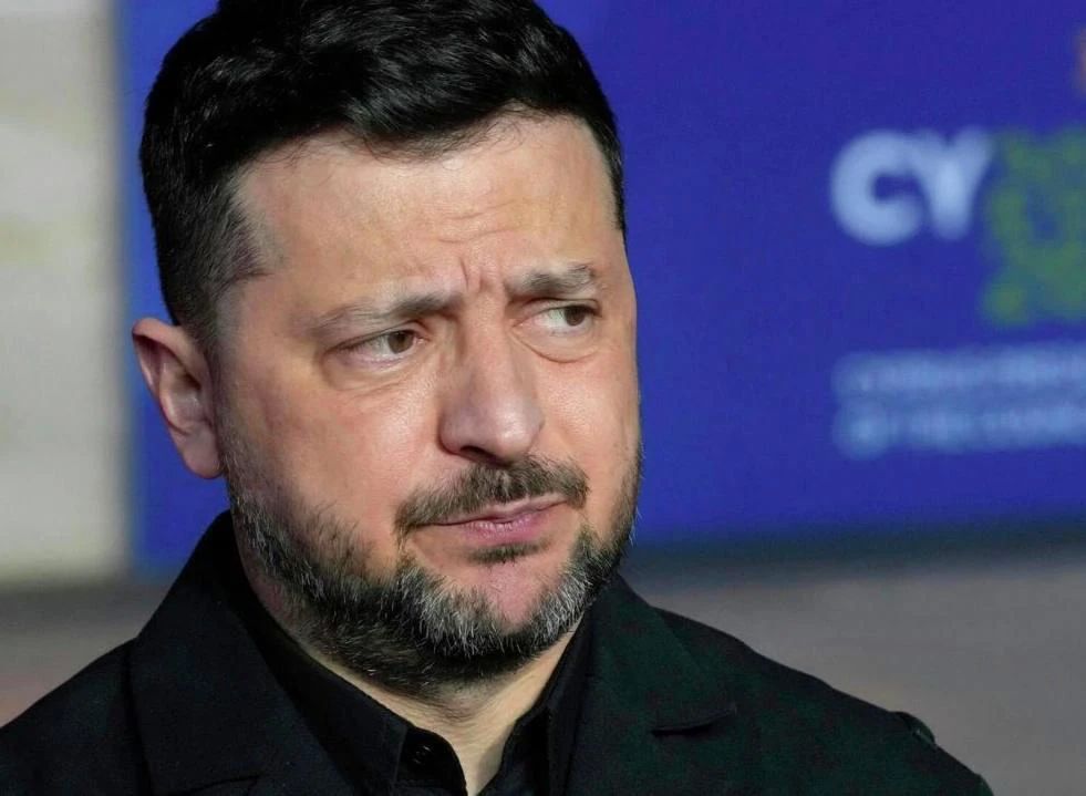 Зеленский жалуется: зимой у ВСУ будут «серьёзные проблемы» с поставками дронов, если не будет закрыт дефицит оборонного бюджета на $27 млрд (свыше 2,2 трлн рублей)