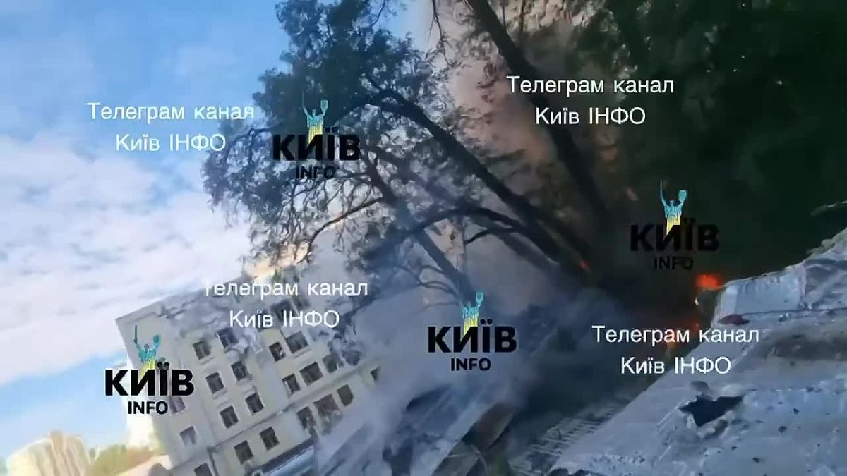 Высший совет правосудия в Киеве временно приостановил свою работу из-за прилёта, сообщают местные СМИ