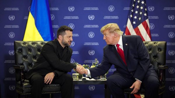 Трамп призвал Зеленского приехать в Москву