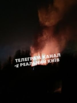 В районе Борисполя после прилётов начался пожар