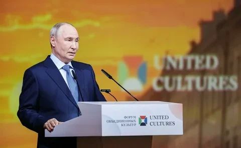 Россия не готовится к боевым действиям с Европой, для этого нет оснований, заявил Путин, общаясь с прессой на полях Форума объединенных культур