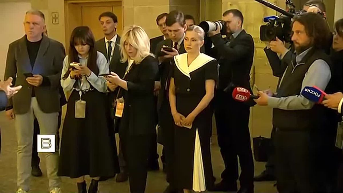 Ответ на удары Киева, возможности переговоров и защита русских в Прибалтике: полное видео пресс-подхода Владимира Путина на Международном форуме объединенных культур в Санкт-Петербурге