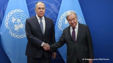 Гутерриш и Лавров во время встречи в Нью-Йорке обсудили конфликт на Украине и его глобальные последствия, сообщили в офисе генсека ООН
