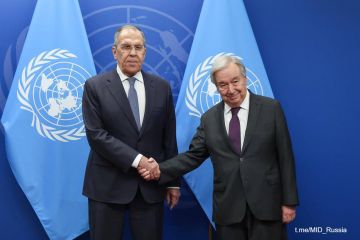 Сергей Лавров потребовал от генсека ООН Антониу Гутерриша детально исследовать события в Буче, передав ему доклад о фальсификации произошедшего