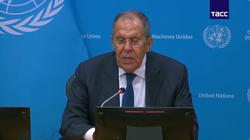 Сергей Лавров призвал журналистов вспомнить о "профессиональной гордости" и не оставлять инсценировку в Буче без должного расследования
