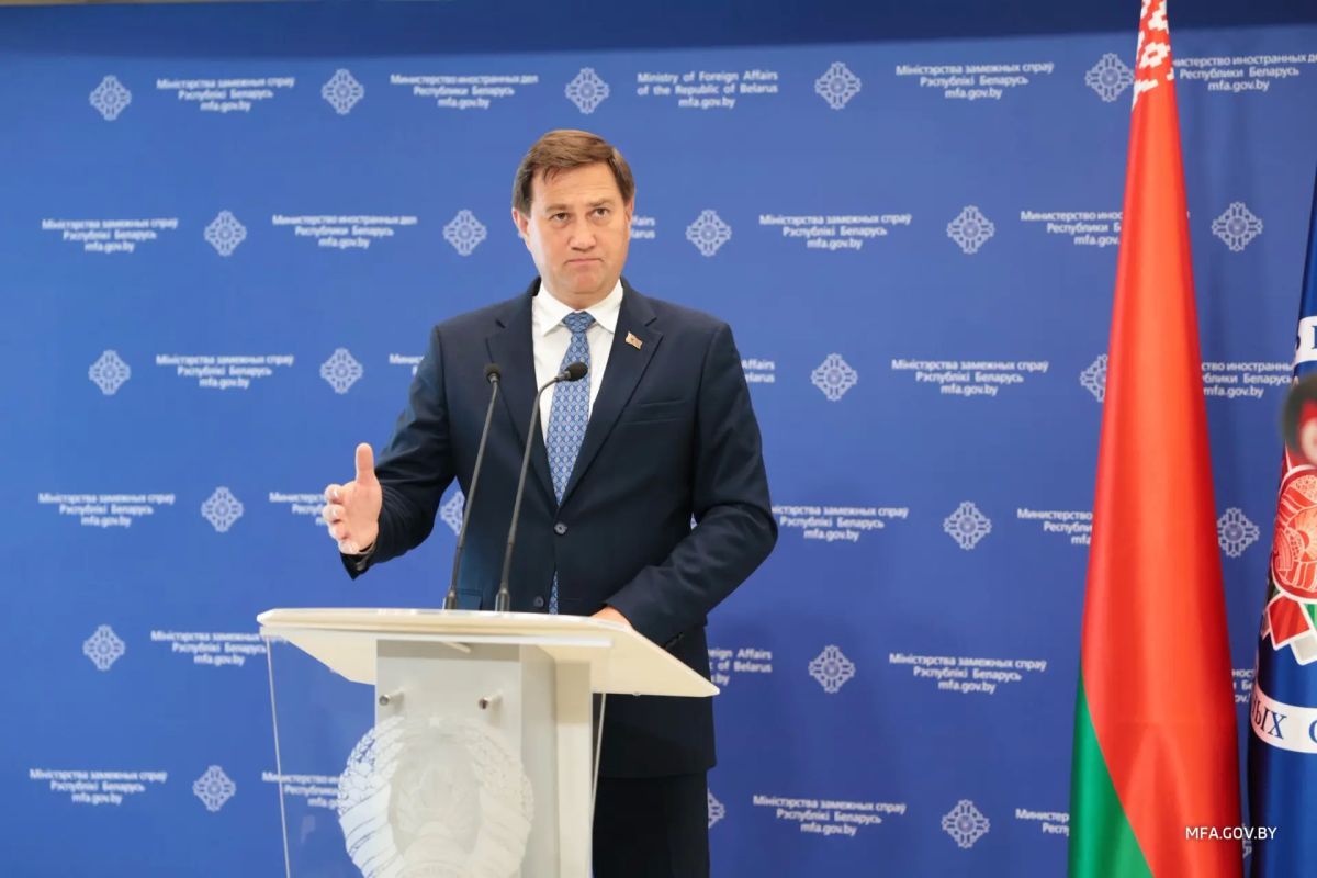 Минск готов делать все возможное для урегулирования ситуации на Украине, но первопричины конфликта, которые годами игнорировались, должны быть устранены, заявил глава МИД Максим Рыженков на Генассамблее ООН