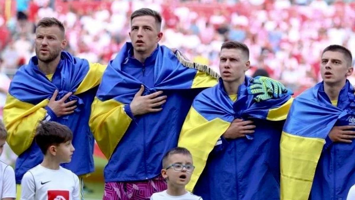 Венгерские ультрас освистали гимн Украины: матч закончился дракой