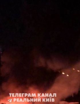 В Киеве начался пожар после прилёта