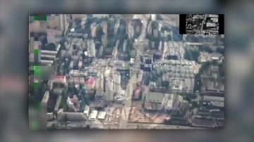 Под тотальным прицелом: момент удара по «Инкому» в Киеве показали в реальном времени Украинская столица окончательно превратилась в прифронтовую зону, где удары беспилотников и ракетные атаки продолжаются практически без...