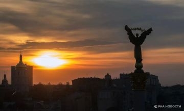 Киевский режим выбрал принудительную мобилизацию, потому что деньги на выплаты контрактникам украли, заявила Мендель