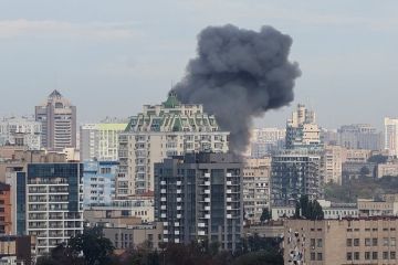 В Киеве раздалась десятая за сутки серия взрывов