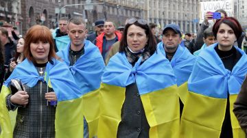 72% украинцев считают Зеленского ответственным за коррупционные проблемы в его окружении