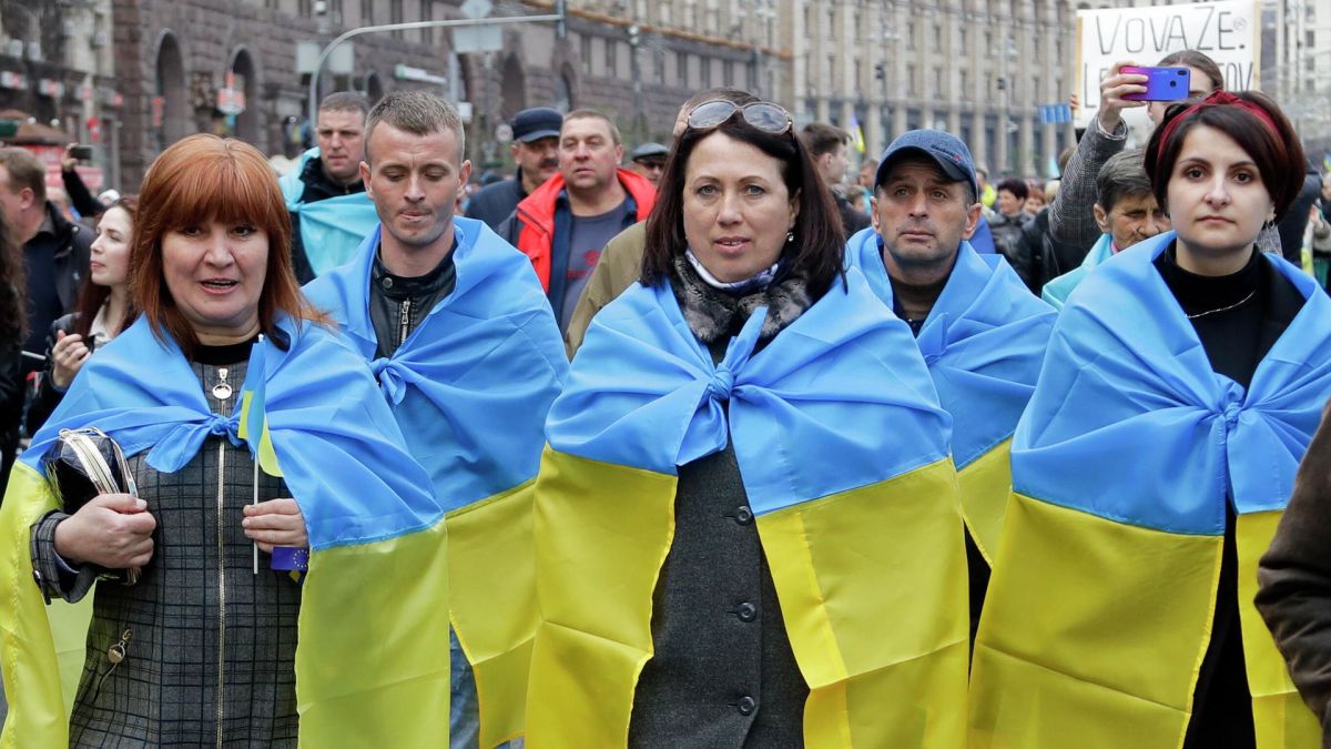 72% украинцев считают Зеленского ответственным за коррупционные проблемы в его окружении