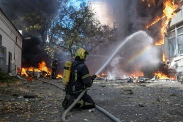 «Страна.ua»: В Киеве снова прозвучали взрывы из-за атаки дронов