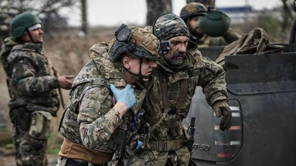 Виктор Кутырь: Запад пытается склонить Россию к заморозке конфликта, чтобы Украина зализала раны