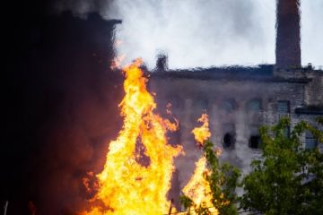 Песков назвал обвинения России в поджоге завода в Эстонии голословными