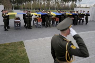 Мендель: Многим на Западе важнее нанести урон России, чем спасти Украину