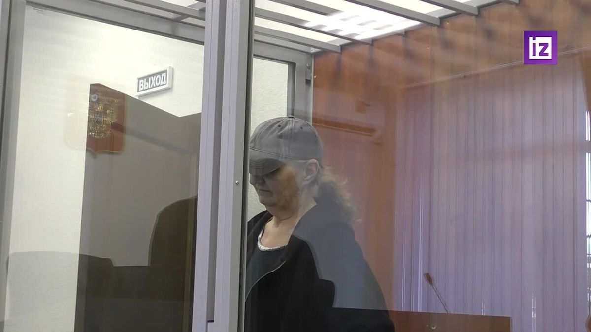 Создавшую 60 тайников со взрывчаткой жительницу Запорожской области приговорили к 17 годам колонии за работу на украинскую разведку, сообщили в местном УФСБ