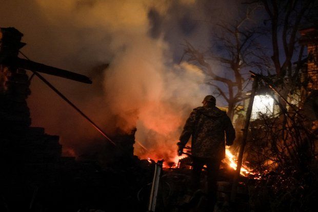 Politico: Деньги на ведение боевых действий у Украины иссякают в самый неподходящий момент