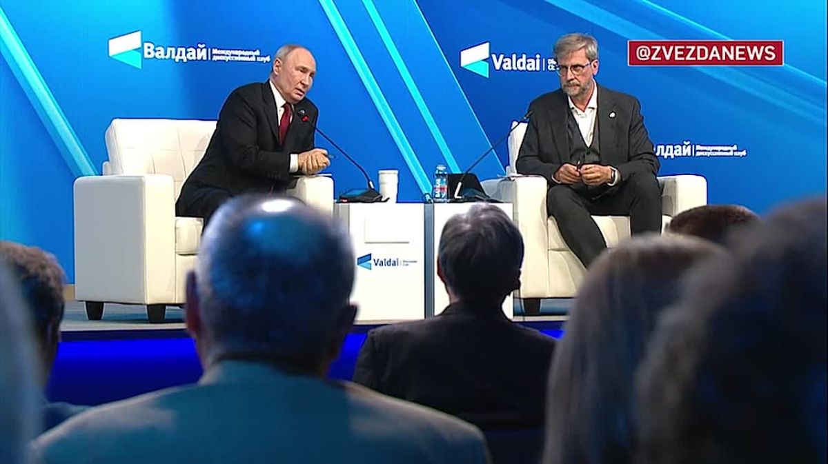 Путин не стал отрицать возможную трехстороннюю встречу с лидерами Китая и США на полях АТЭС