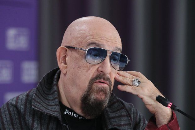 Mash: Внук певца Шуфутинского Дмитрий оказался чернокожим геем-сионистом