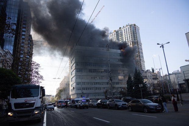 The Guardian: Западные дипмиссии готовятся к возможному переезду из Киева
