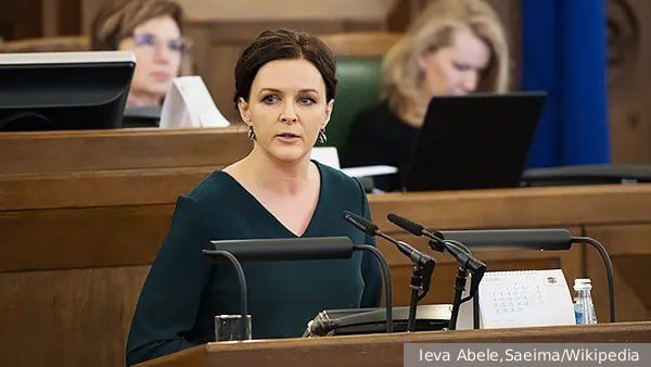 Голосуют за пустые кресла. В Латвии около трети граждан говорят дома по-русски, но партия, которая пытается защищать их права, почти автоматически получает ярлык «пророссийской»