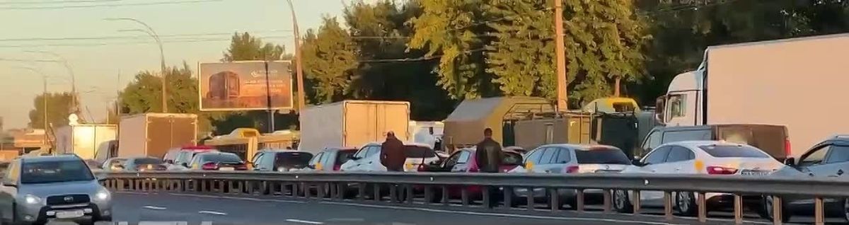 Атаки по мостам набирают размах: в Минобороны озвучили список целей ночного удара по Украине Российские войска нанесли удар по Северному автотранспортному мосту в Киеве, подтвердили в Минобороны РФ. По данным российского...