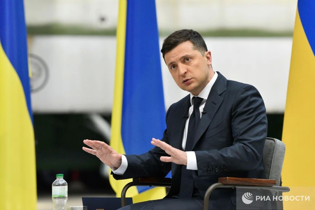 Зеленский разозлил пользователей соцсетей жалобой на удары по мостам