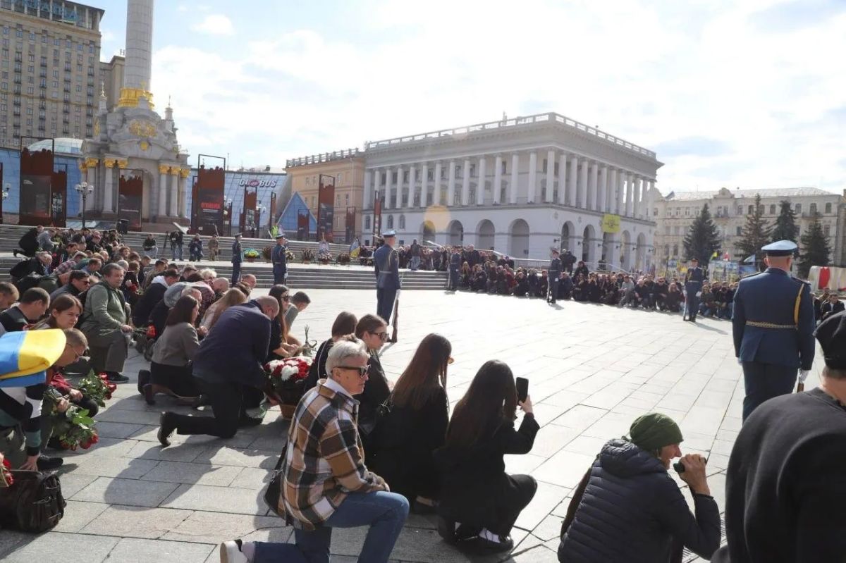 Нерабы в свойственной себе манере сегодня хоронили недавно сбитого лётчика ВСУ