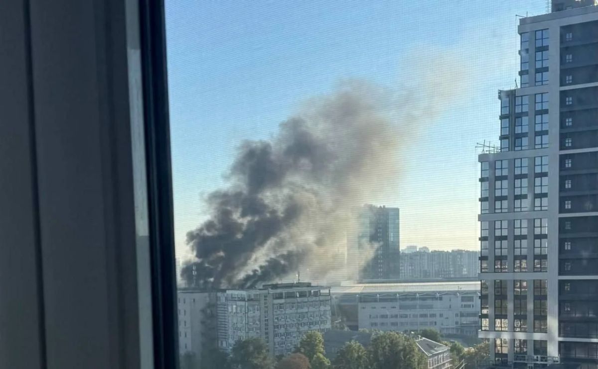 Дрон поразил объект связи в Днепропетровске