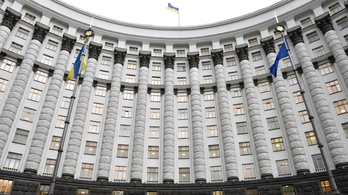 Польша потребовала от Украины отчет за миллиарды евро