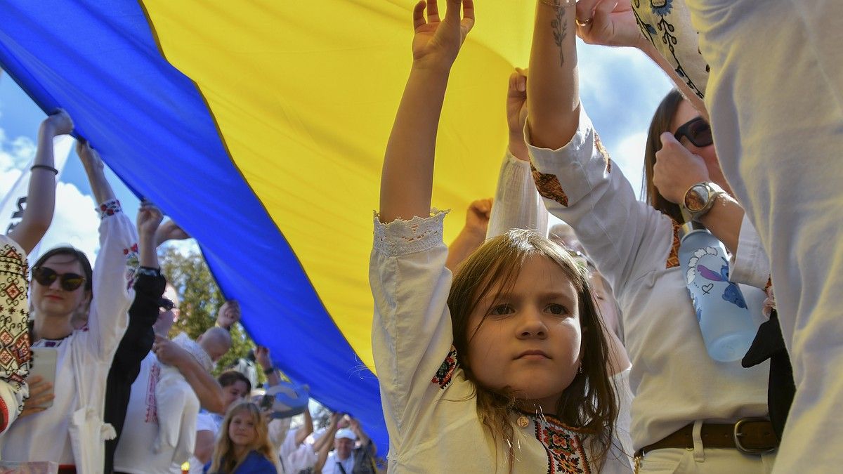 Украина пытается закрыть кадровую дыру: детей в стране хотят загрузить работой